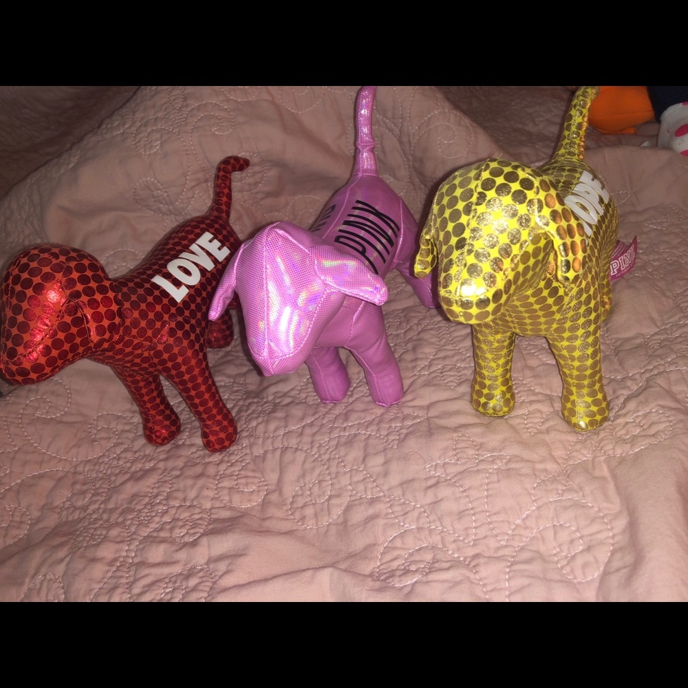 VS PINK DOGS